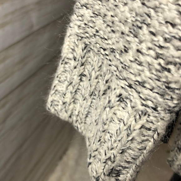 Tillys Full Tilt Knit Sweater - Picture 3 of 5